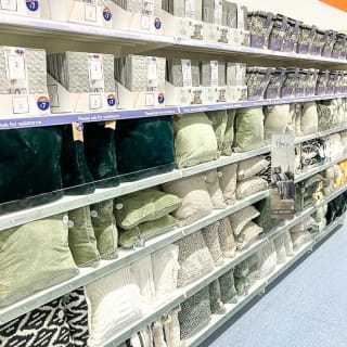 754-bandm-pitsea-store-31