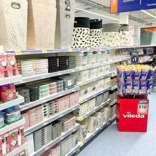 754-bandm-pitsea-store-33