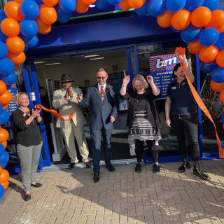 754-bandm-pitsea-store-41