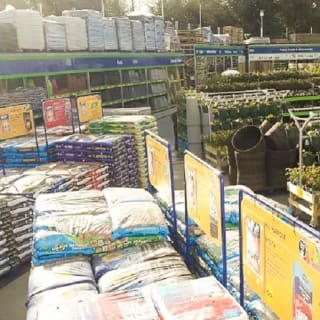 754-bandm-pitsea-store-44