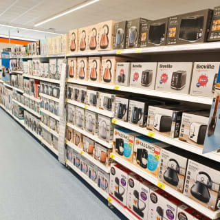 755-bandm-store-borehamwood-10