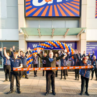 755-bandm-store-borehamwood-3