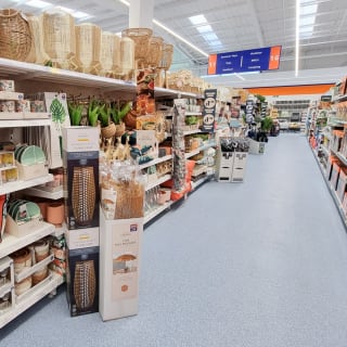 756-bandm-turner-rise-store-29