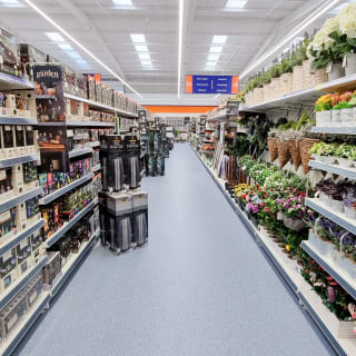 756-bandm-turner-rise-store-32