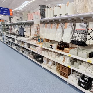 756-bandm-turner-rise-store-38