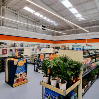 756-bandm-turner-rise-store-47