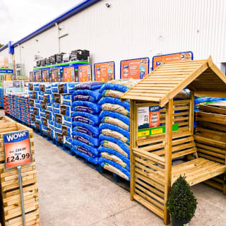 759-bandm-store-tinkersway-garden-centre-10