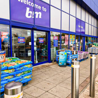 759-bandm-store-tinkersway-garden-centre-12