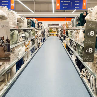 759-bandm-tinkersway-nottingham-store-opening-10