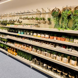 761-bandm-cardiff-store-opening-21