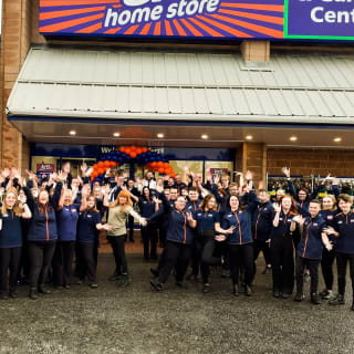 763-bandm-glenrothes-store-opening-28