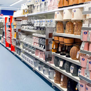 765-bandm-huyton-store-9