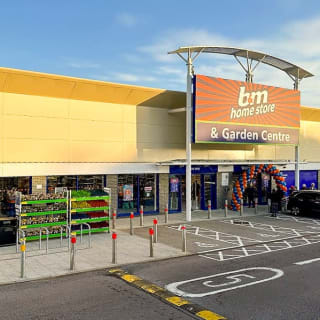 767-bandm-queensgate-store-opening-2