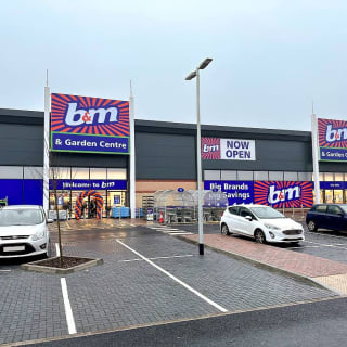 772-bandm-macclesfield-store-40