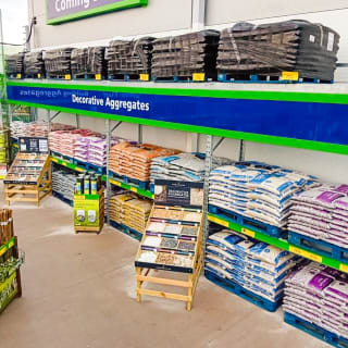 774-bmstores-tamworth-garden-centre-11