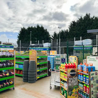 776-bmstores-gunness-store-opening-15