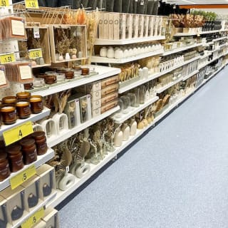 776-bmstores-gunness-store-opening-25