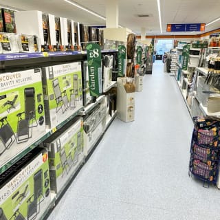 776-bmstores-gunness-store-opening-29