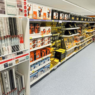 776-bmstores-gunness-store-opening-32