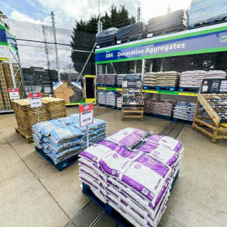 776-bmstores-gunness-store-opening-4