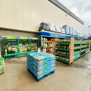 776-bmstores-gunness-store-opening-8