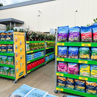 776-bmstores-gunness-store-opening