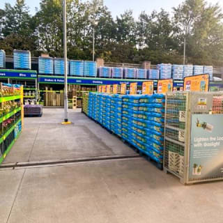 780-bmstores-widnes-3