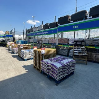 781-bmstores-barrhead-garden-centre-images-2