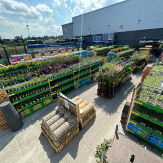 781-bmstores-barrhead-garden-centre-images-9