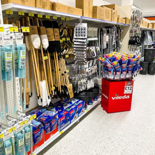 781-bmstores-barrhead-store-opening-instore-8