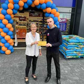 781-bmstores-barrhead-store-with-garden-centre-opening-charity
