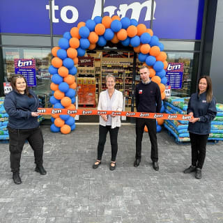 781-bmstores-barrhead-store-with-garden-centre-opening-ribbon-cutting