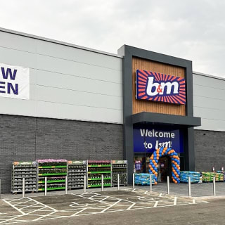 781-bmstores-barrhead-store-with-garden-centre-profile