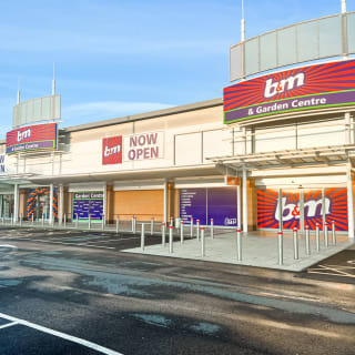 788-bmstores-llanelli-store-opening-68