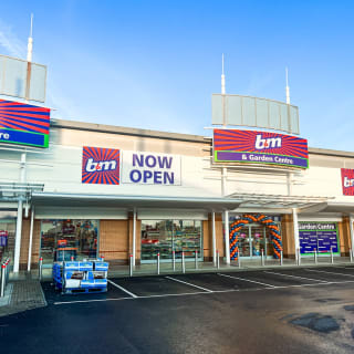 788-bmstores-llanelli-store-opening-69