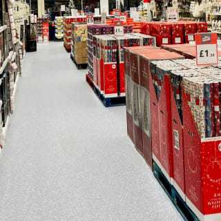 792-bmstores-teeside-park-store-opening-31