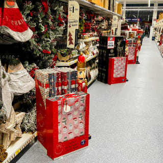 792-bmstores-teeside-park-store-opening-42