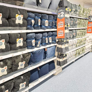 793-bmstores-east-road-irvine-store-23