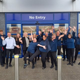 793-bmstores-east-road-irvine-store-group-2