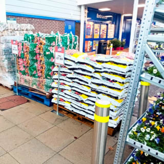 796-bmstores-faraday-garden-centre-4