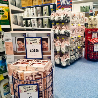 798-bmstores-chatteris-store-opening-43