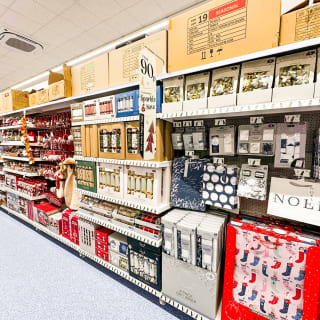 801-bmstores-hawley-road-store-opening-38