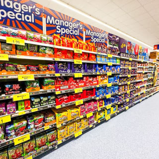 801-bmstores-hawley-road-store-opening-7