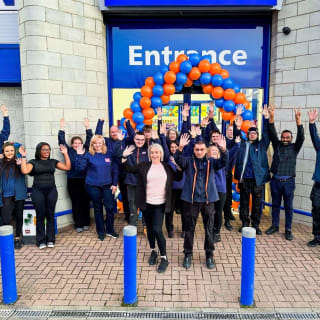 805-bmstores-belton-road-store-opening-30