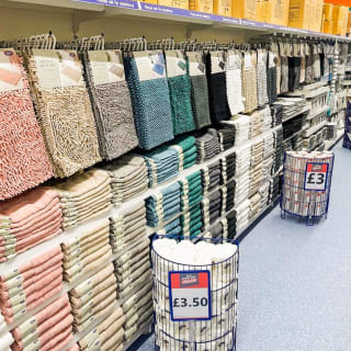 805-bmstores-belton-road-store-opening-38