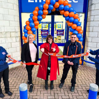 805-bmstores-belton-road-store-opening-7