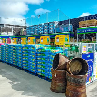 811-bmstores-banbury-store-with-garden-centre-2024-03-16-2