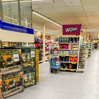 811-bmstores-banbury-store-with-garden-centre-2024-03-16-23