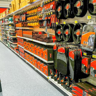 811-bmstores-banbury-store-with-garden-centre-2024-03-16-43