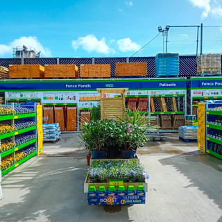 811-bmstores-banbury-store-with-garden-centre-2024-03-16-6